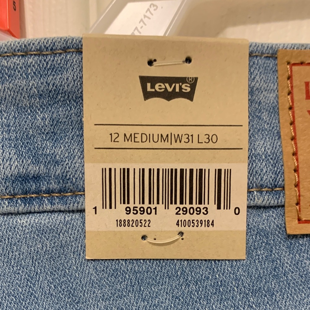 Levi's Sky Blue High Rise Ripped Jeans - Picture 5 of 8